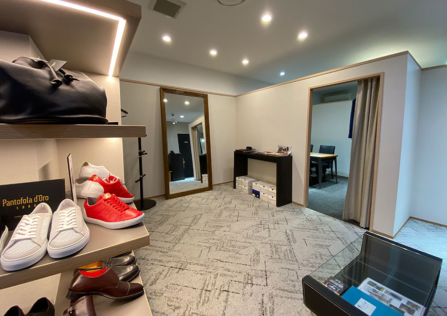 フィッティングルーム